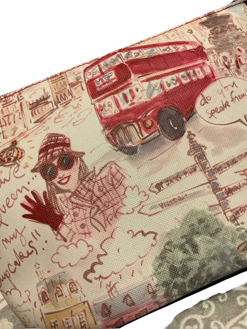 IZAK Pink London Illustration Cosmetic Bag